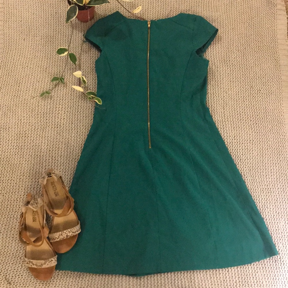 RONNI NICOLE DRESS✨ - Picture 4 of 4